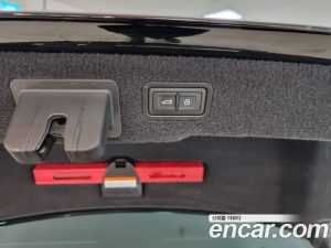 Audi A8 60 TFSI 4WD LWB 2020 года из Южной Кореи