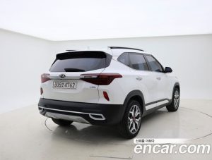 Kia Seltos Бензин 1.6 Turbo 2WD 2021 года из Южной Кореи