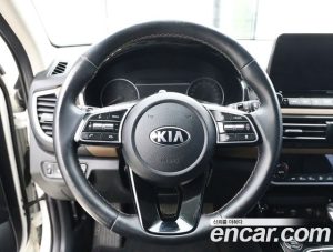 Kia Seltos Бензин 1.6 Turbo 2WD 2021 года из Южной Кореи