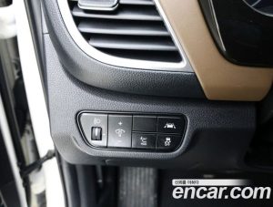 Kia Seltos Бензин 1.6 Turbo 2WD 2021 года из Южной Кореи