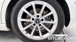 Mercedes-Benz A-Class A220 HATCHBACK 2020 года из Южной Кореи