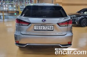Lexus RX Executive 2021 года из Южной Кореи