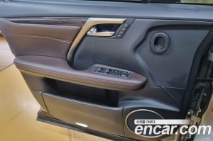 Lexus RX Executive 2021 года из Южной Кореи