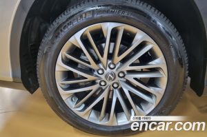 Lexus RX Executive 2021 года из Южной Кореи