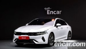 Kia K5 Signature 2023 года из Южной Кореи