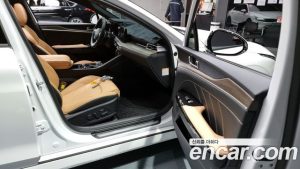 Kia K5 Signature 2023 года из Южной Кореи