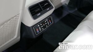 Audi e-tron 55 4WD Sportback 2023 года из Южной Кореи