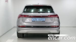 Audi e-tron 55 4WD 2023 года из Южной Кореи