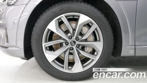 Audi e-tron 55 4WD 2023 года из Южной Кореи