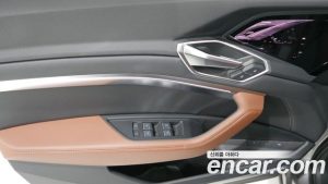 Audi e-tron 55 4WD 2023 года из Южной Кореи