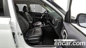 Hyundai Venue 1.6 Modern 2020 года из Южной Кореи