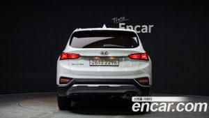 Hyundai Santafe Дизель 2.0 2WD 2020 года из Южной Кореи