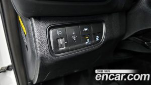 Hyundai Santafe Дизель 2.0 2WD 2020 года из Южной Кореи