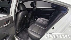 Hyundai AVANTE 1.6 2020 года из Южной Кореи