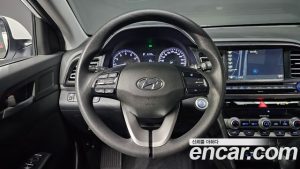 Hyundai AVANTE 1.6 2020 года из Южной Кореи