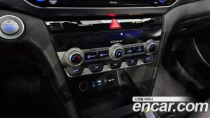 Hyundai AVANTE 1.6 2020 года из Южной Кореи