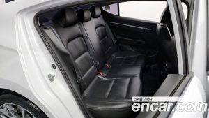 Hyundai AVANTE 1.6 2020 года из Южной Кореи