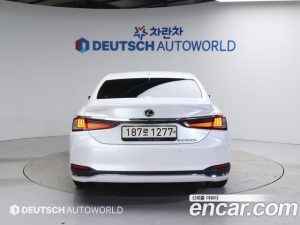 Lexus ES Luxury Plus 2023 года из Южной Кореи