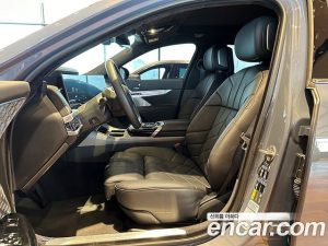 BMW i7 xDrive 60 Design Pure Excellence 2023 года из Южной Кореи