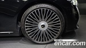 Mercedes-Benz S-Class Maybach S680 4MATIC 2023 года из Южной Кореи