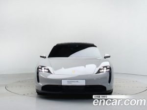 Porsche Taycan Base 2023 года из Южной Кореи