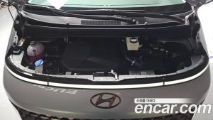 Hyundai Staria 4WD Lounge 9-Seater 2024 года из Южной Кореи
