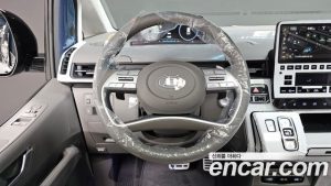 Hyundai Staria 4WD Lounge 9-Seater 2024 года из Южной Кореи