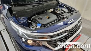 Kia Seltos Бензин 2.0 2WD 2024 года из Южной Кореи