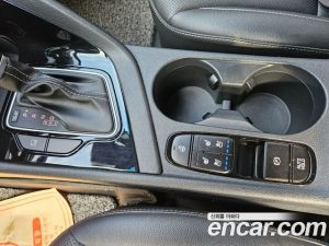 Kia Niro 1.6 HEV 2020 года из Южной Кореи