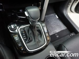 Kia Seltos Бензин 1.6 Turbo 4WD 2022 года из Южной Кореи