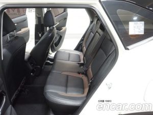 Kia Seltos Бензин 1.6 Turbo 4WD 2022 года из Южной Кореи