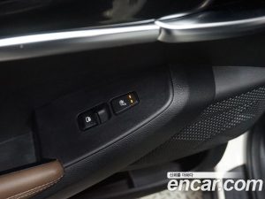 Kia Seltos Бензин 1.6 Turbo 4WD 2022 года из Южной Кореи