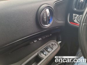Mini Countryman JCW 2020 года из Южной Кореи