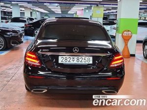 Mercedes-Benz E-Class E250 Avantgarde 2020 года из Южной Кореи