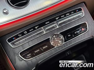 Mercedes-Benz E-Class E250 Avantgarde 2020 года из Южной Кореи