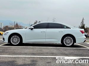 Audi A6 45 TFSI 4WD Premium 2021 года из Южной Кореи