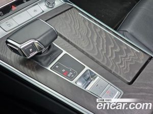 Audi A6 45 TFSI 4WD Premium 2021 года из Южной Кореи