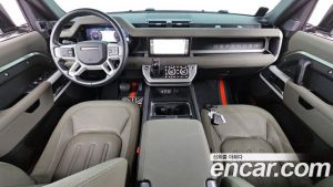 Land Rover Defender 110 D240 SE 2020 года из Южной Кореи