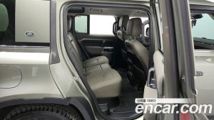 Land Rover Defender 110 D240 SE 2020 года из Южной Кореи