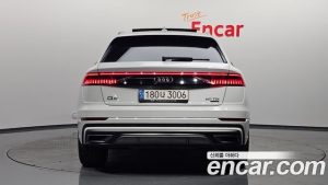 Audi Q8 50 TDI 4WD Premium 2021 года из Южной Кореи