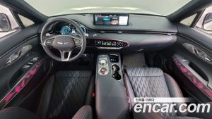 Genesis GV70 2.5T Бензин 2WD 2024 года из Южной Кореи
