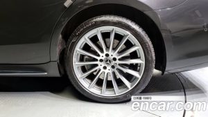 Mercedes-Benz S-Class S500L 4MATIC 2021 года из Южной Кореи
