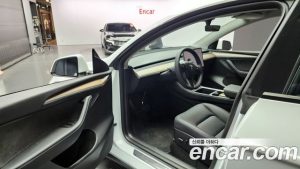 Tesla Model Y RWD 2024 года из Южной Кореи