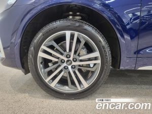 Audi Q5 40 TDI 4WD Premium 2023 года из Южной Кореи