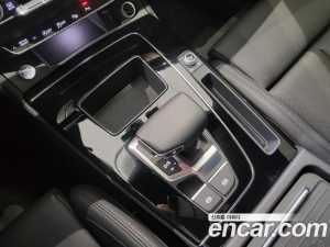 Audi Q5 40 TDI 4WD Premium 2023 года из Южной Кореи