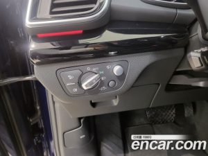 Audi Q5 40 TDI 4WD Premium 2023 года из Южной Кореи