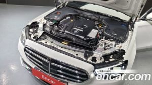 Mercedes-Benz E-Class E300e 4MATIC Exclusive 2021 года из Южной Кореи