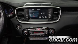 Kia Sorento Дизель 2.0 2WD 2020 года из Южной Кореи