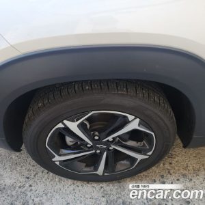 ChevroletGMDaewoo Trailblazer 1.3 Turbo 2WD 2024 года из Южной Кореи