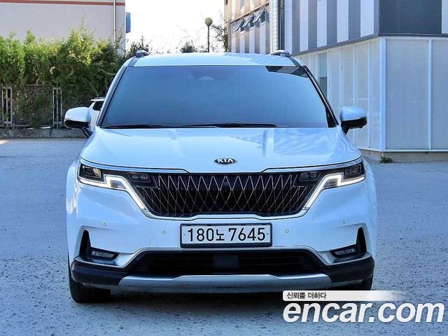 Kia Carnival 9-Seater Noblesse 2021 года из Кореи